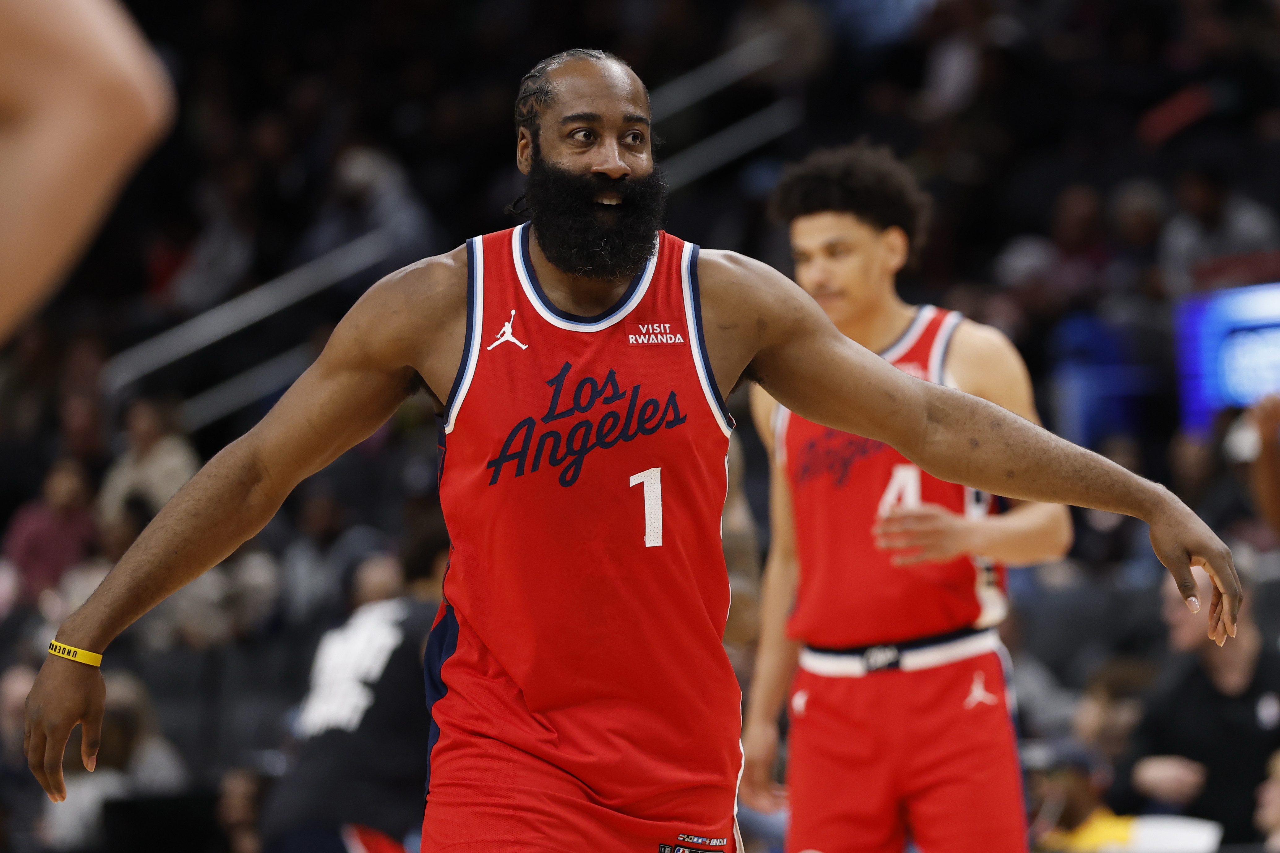 规则-美记：快船当时正17胜4负 哈登去骑士90%因为金钱 只有10%为冲冠